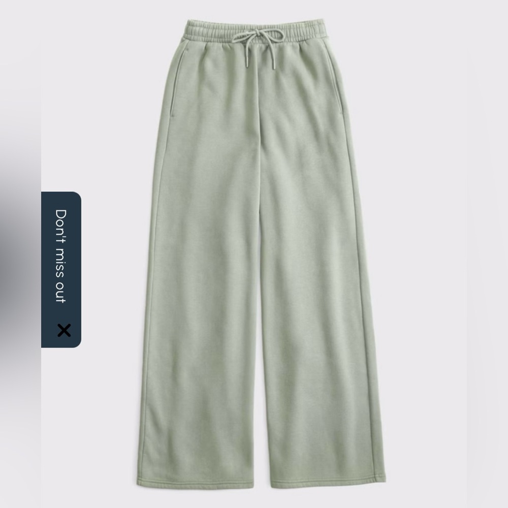 A&F High Rise Sunday Wide Leg Sweatpant - Frosty Olive